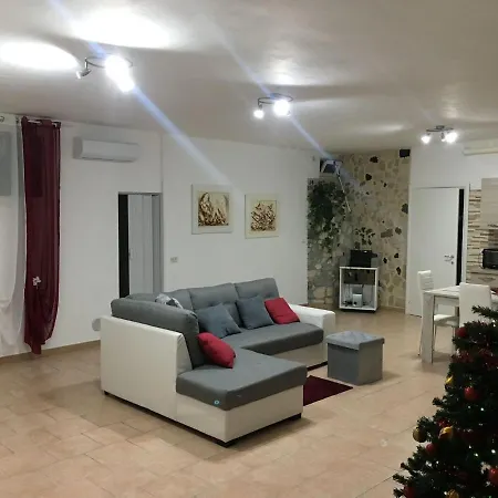 Casa Vacanza Linda شقة فيليي